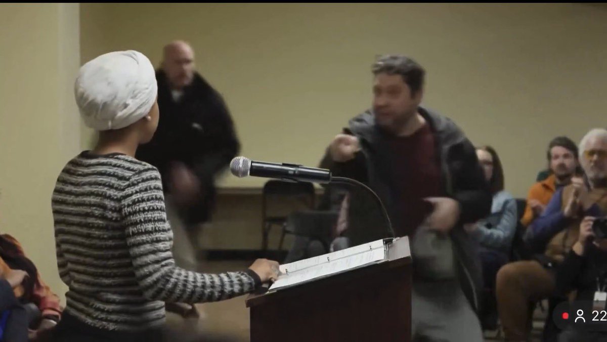 CubanOnlyTrump's tweet image. This is the most staged thing I have ever seen in my life. 

Rep. Ilhan Omar 

She’s a fraud so it’s completely plausible that she orchestrated this.

Deport Ilhan.