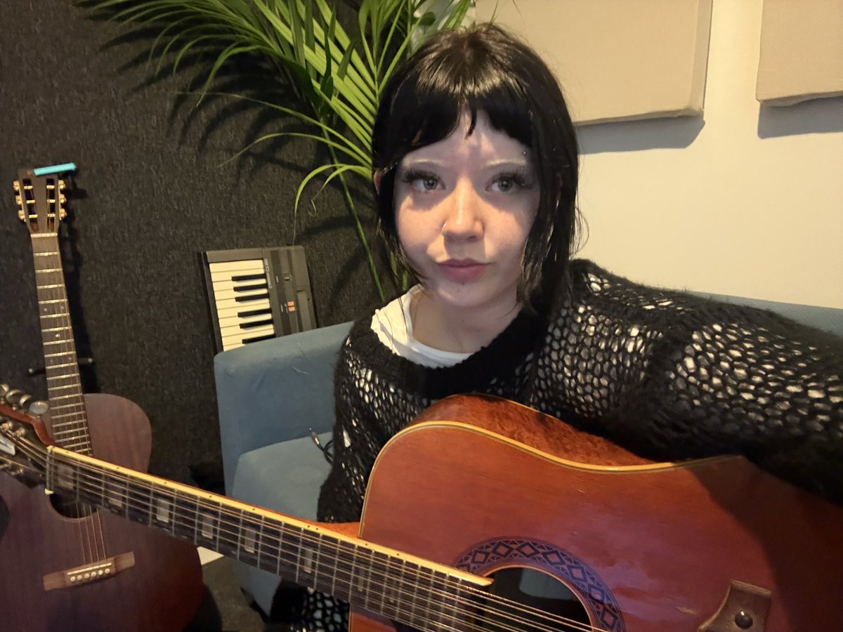 Lucy Gray (@lucygraymusic_) on Twitter photo 