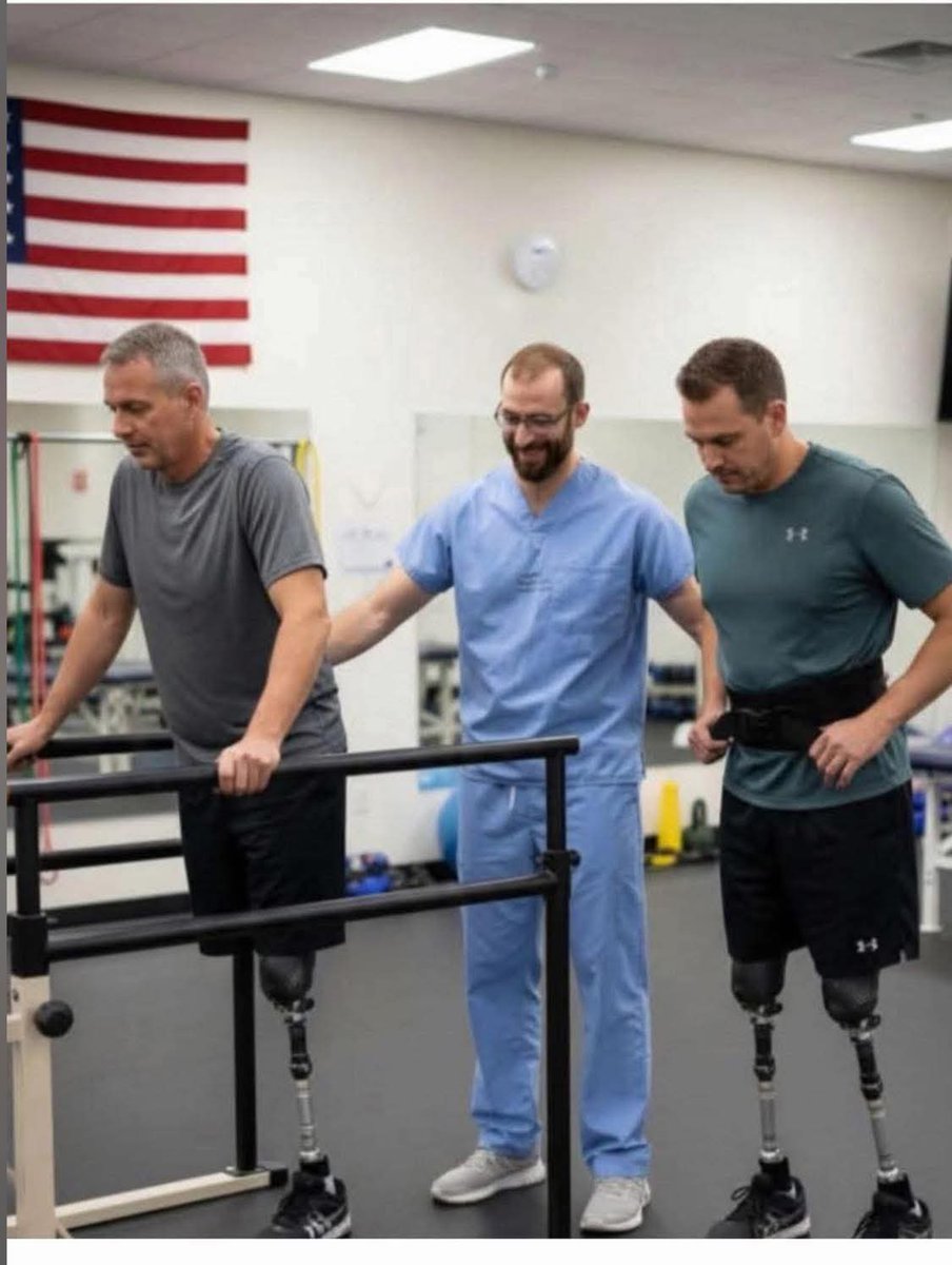 OlenaRohoza's tweet image. Nurse Alex Pretti, who was killed days ago by an ICE agent at a rally in Minnesota, helped disabled veterans get back on their feet. And there is nothing more that needs to be added about the spirit of this man.