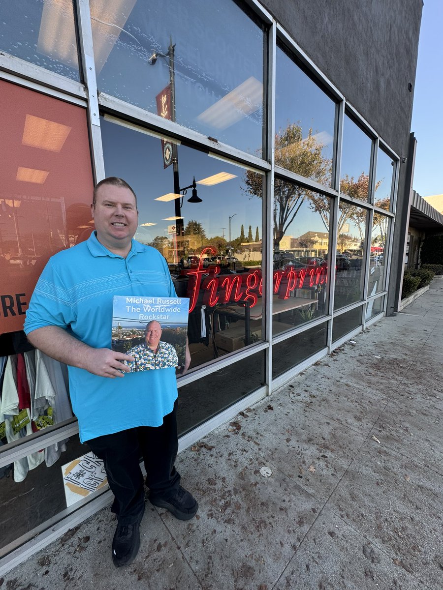 RockinRussell00's tweet photo. Come by Fingerprints Music in Long Beach, California, and pick up your VINYL copy of “The Worldwide Rockstar” By Michael Russell 

#michaelrussell #theworldwiderockstar #fingerprintsmusic #longbeach #vinyl https://t.co/bP35SBSwtc