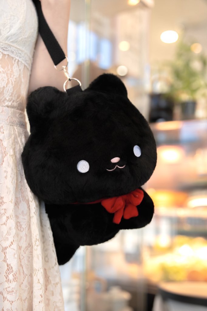 mokapuffshop's tweet photo. hi everyone!! we need 10 more black cat pre0rders to rest0ck this purse!! otherwise the pre0rders will be cancelled 🥹

🖤 and 🔁 are greatly appreciated! https://t.co/Nv7X9LBcAJ