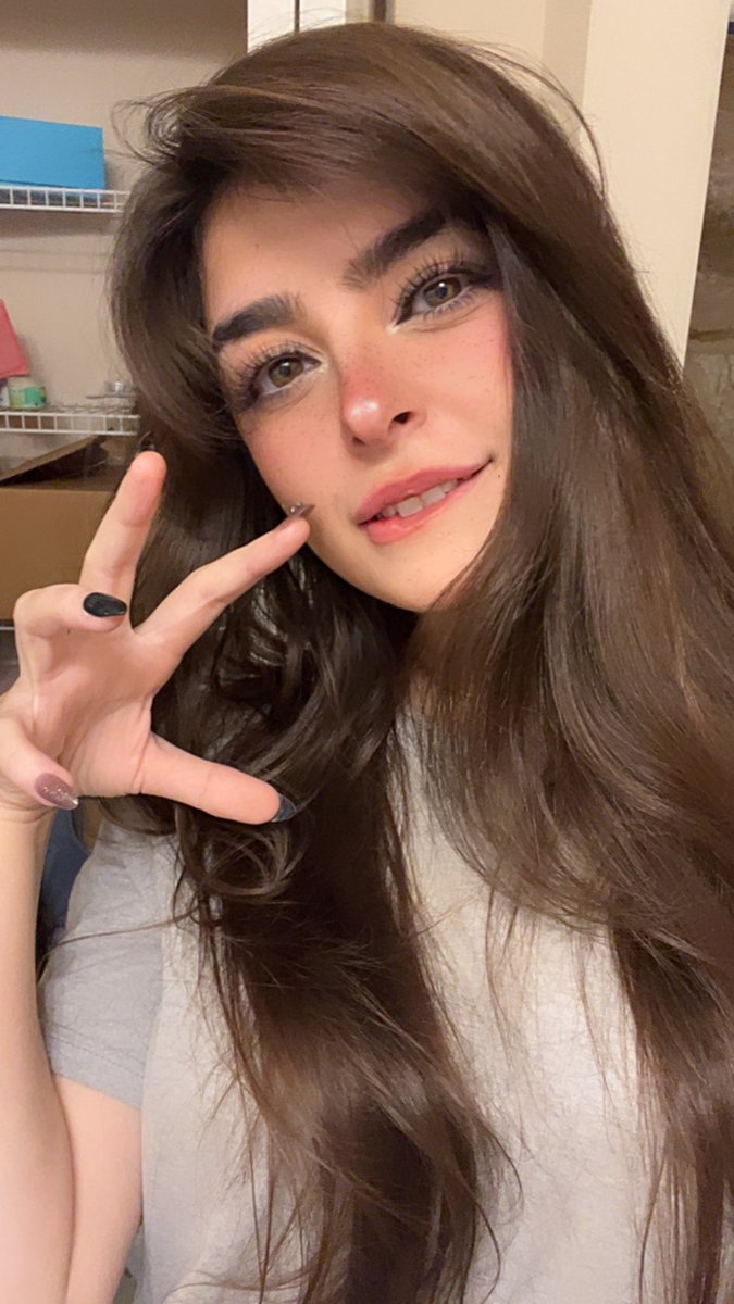 DeputyARUUU's tweet image. I HAVE PERIOD CRAMPS &amp;amp; IT FEELS LIKE SOMEONE PUT A CHAINSAW UP MY HOOHA &amp;amp; INTO MY INSIDES!!!!!!!! so imma just do a silly Minecraft stream tonight :o sorry but better that than taking a whole day off, right??? LIVE TWITCH.TV/ARUUU