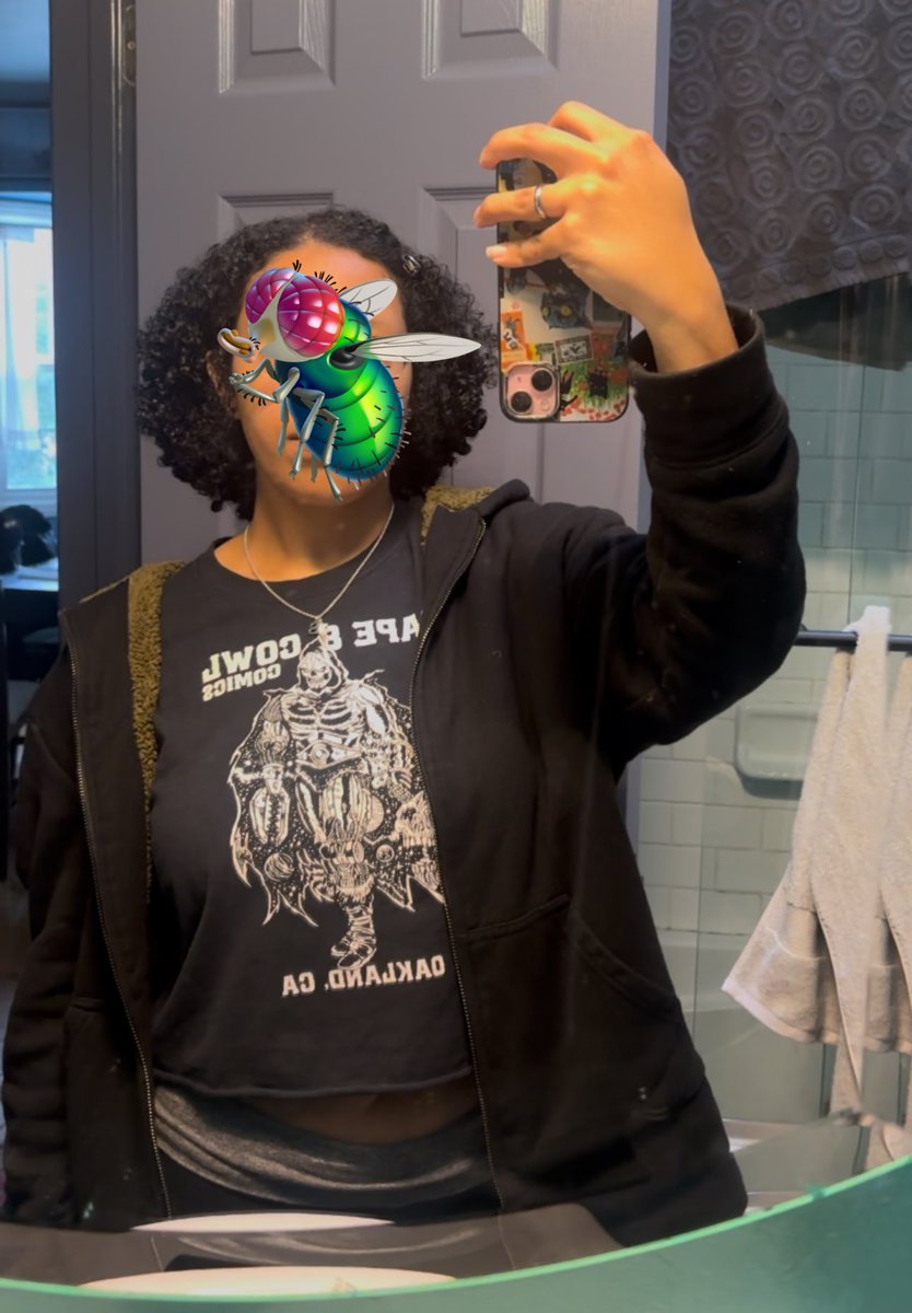 critterbug10101's tweet photo. Cut my hair, i wonder how much it weighed lol https://t.co/yQ0OUbl0mJ