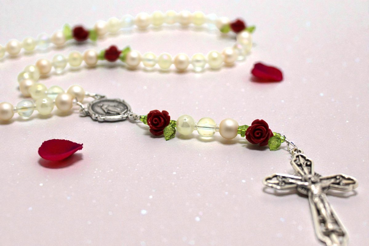 mapleandhemlockrosaries tweet media