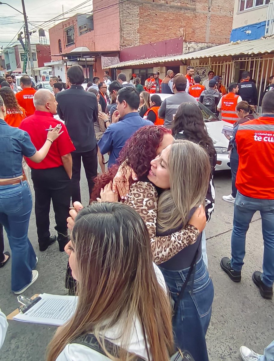 Con una inversión histórica de $6.87 millones de pesos, renovamos la unidad deportiva #LosMayates espacio para que nuestras niñas, niños y jóvenes tengan un lugar digno para jugar, entrenar y convivir.

Mejor infraestructura.
Espacios seguros.
Fomento al Deporte 

#GDLTe💕