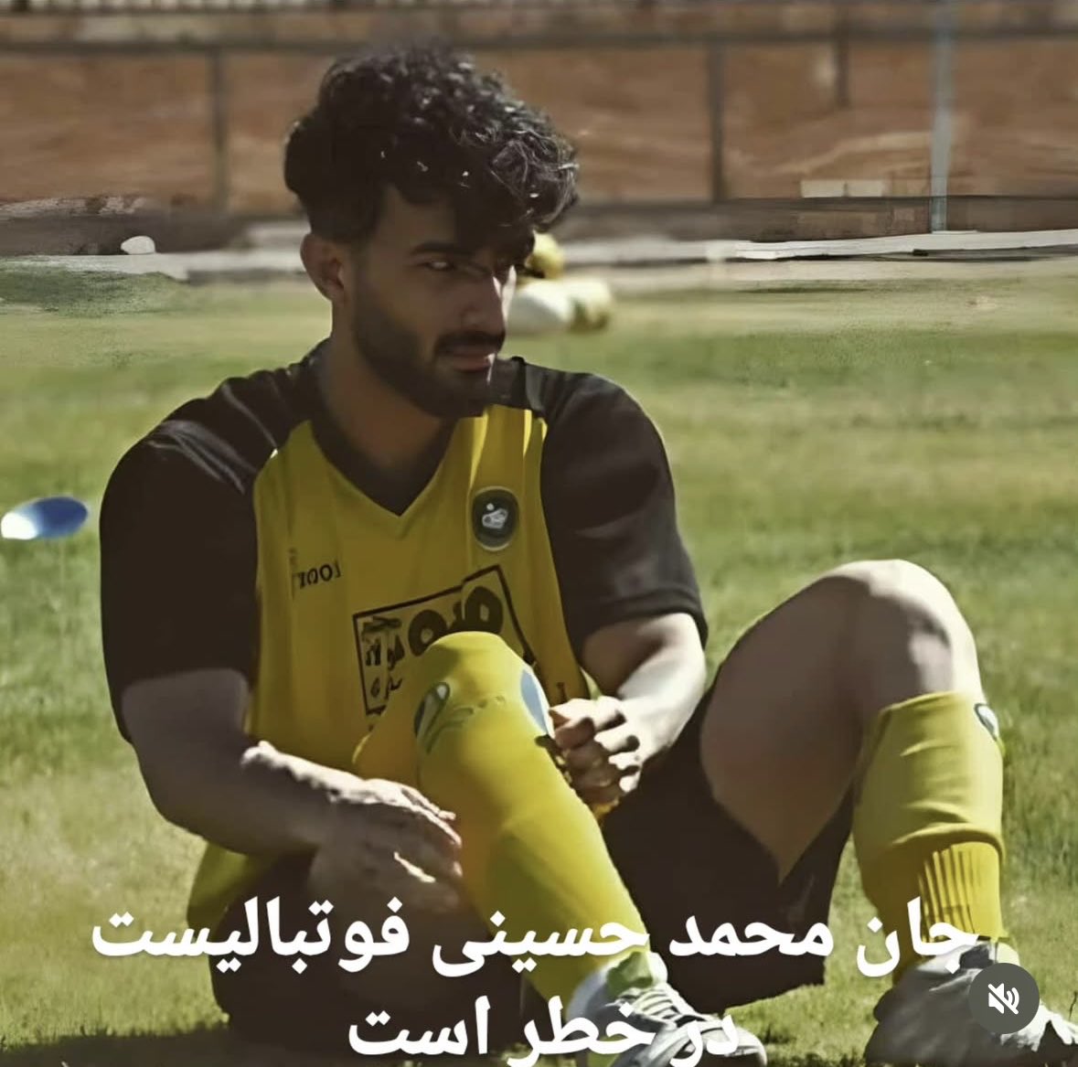 tarkeanar's tweet photo. چيزى مهم‌تر از صدای زندانیا بودن هست؟ 
صداشون باشم
اتهامات انتسابى عليه او شامل ليدرى اغتشاشات
محاربه
اجتماع تبانى عليه نظام
تبليغ فرهنكى عليه نظام
آسيب به اموال عمومى
حکم؟ اعدام

#محمد_حسينى
#مشهد https://t.co/urEl1JzPEP