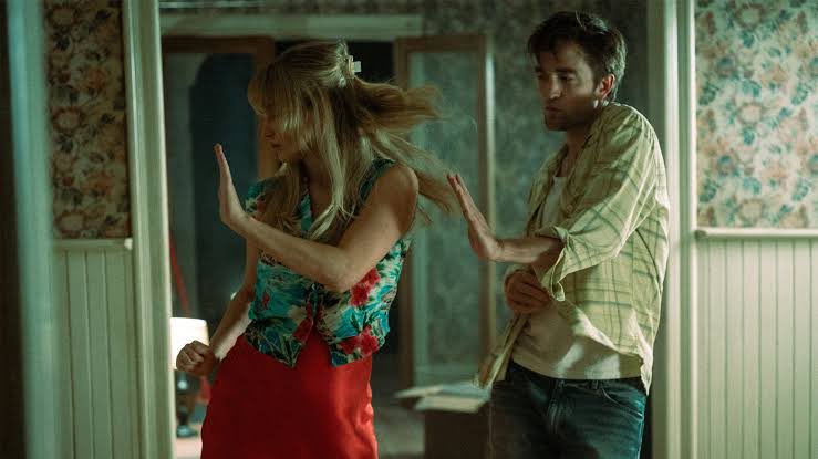 Indie5051's tweet image. Le preguntaron a Jennifer Lawrence si alguna vez había invitado a Robert Pattinson a una pijamada con sus amigas, y su respuesta fue tan caótica como adorable.

Contó que sus amigas ya estaban en su casa, en plena pijamada de diciembre, mirando Mujercitas y comparando las…