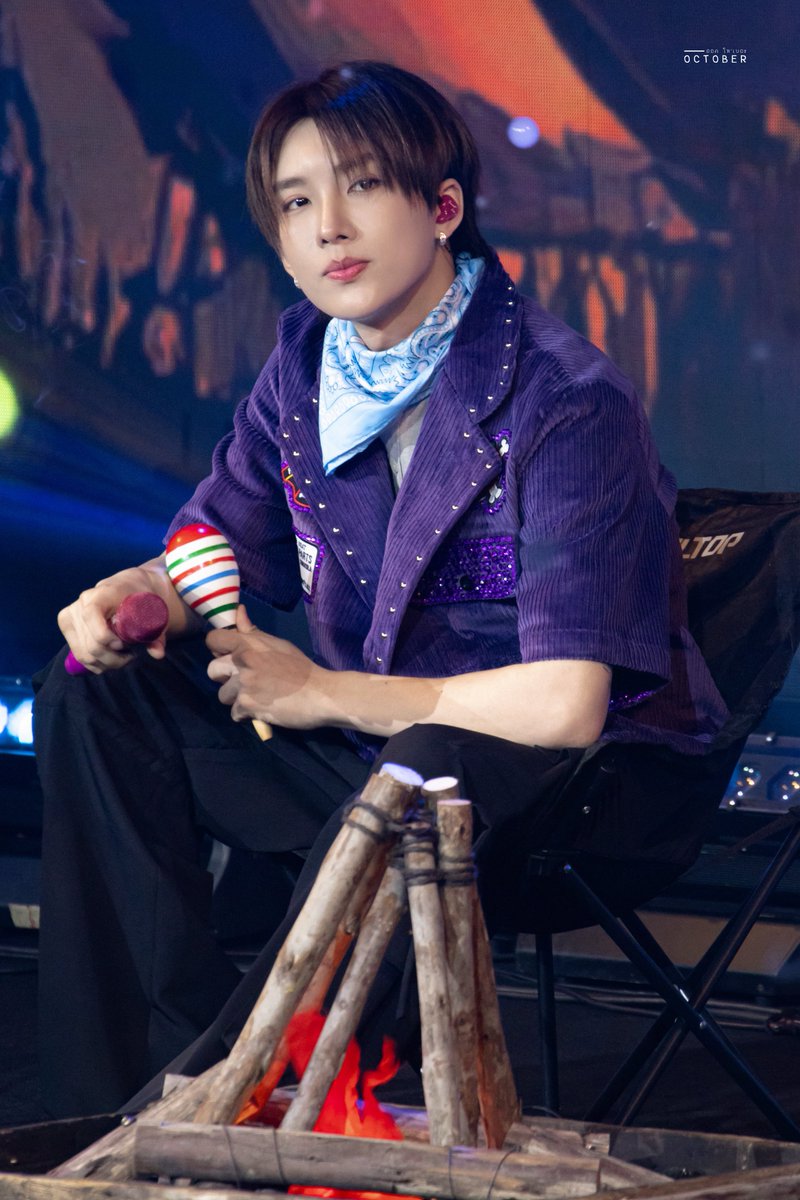 Octoberrrr11's tweet image. เธอตื่นยังหนอ มีคนเฝ้ารอ.. 💐
#Noeulnuttarat #MagentaBoy