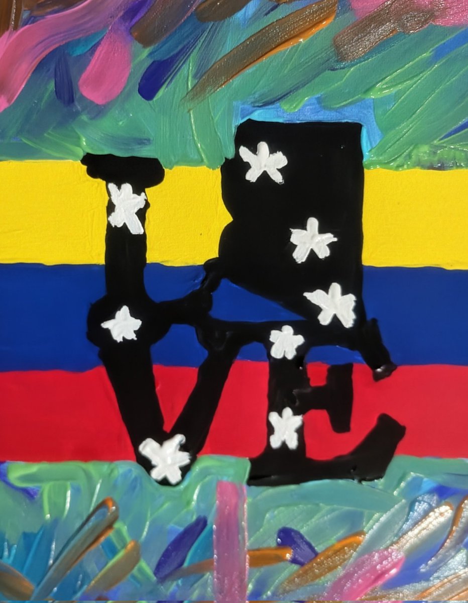 LuisEmilioMM's tweet photo. La idea era la bandera de Venezuela, pero la creatividad perdió el rumbo. #Veneco https://t.co/oauCo561uJ
