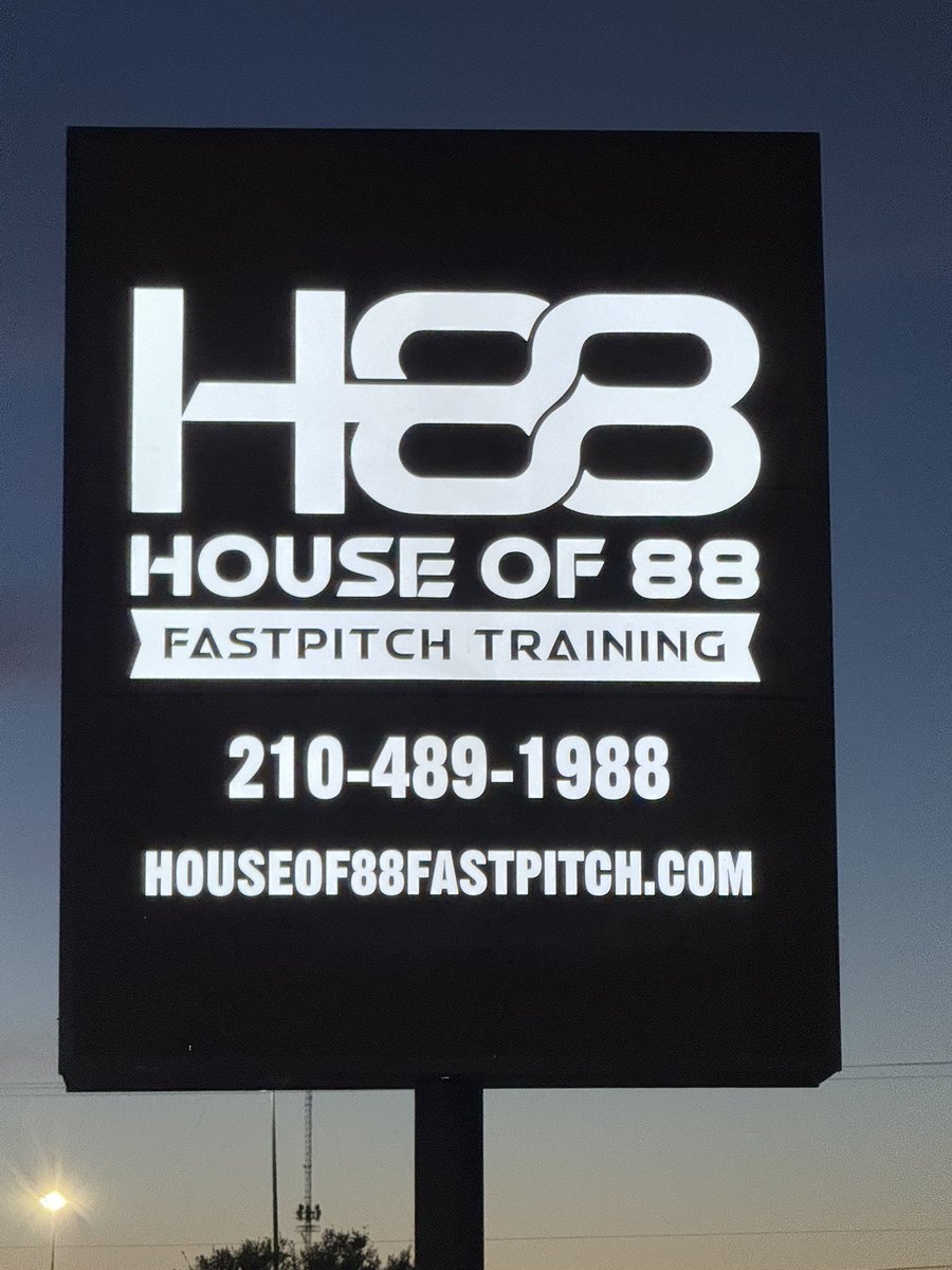 BWittenauer26's tweet photo. Thanks @Houseof88fp for giving our team an amazing place to practice these last 🥶 days! https://t.co/2Z3ZT7WOQT