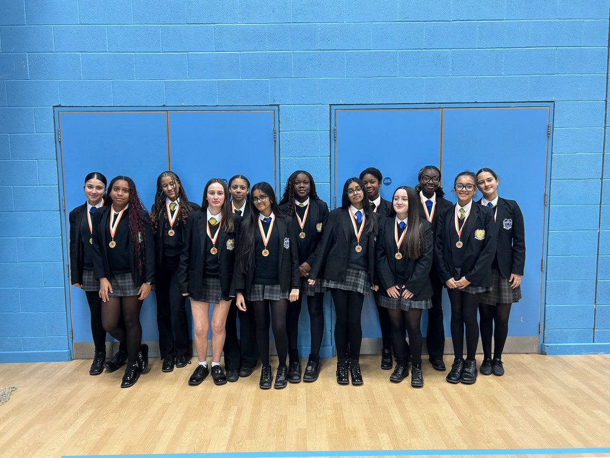 A massive well done to all the girls who took part in the district basketball competitions the last few weeks. Special mention to the yr9 girls who are District champions 🥇