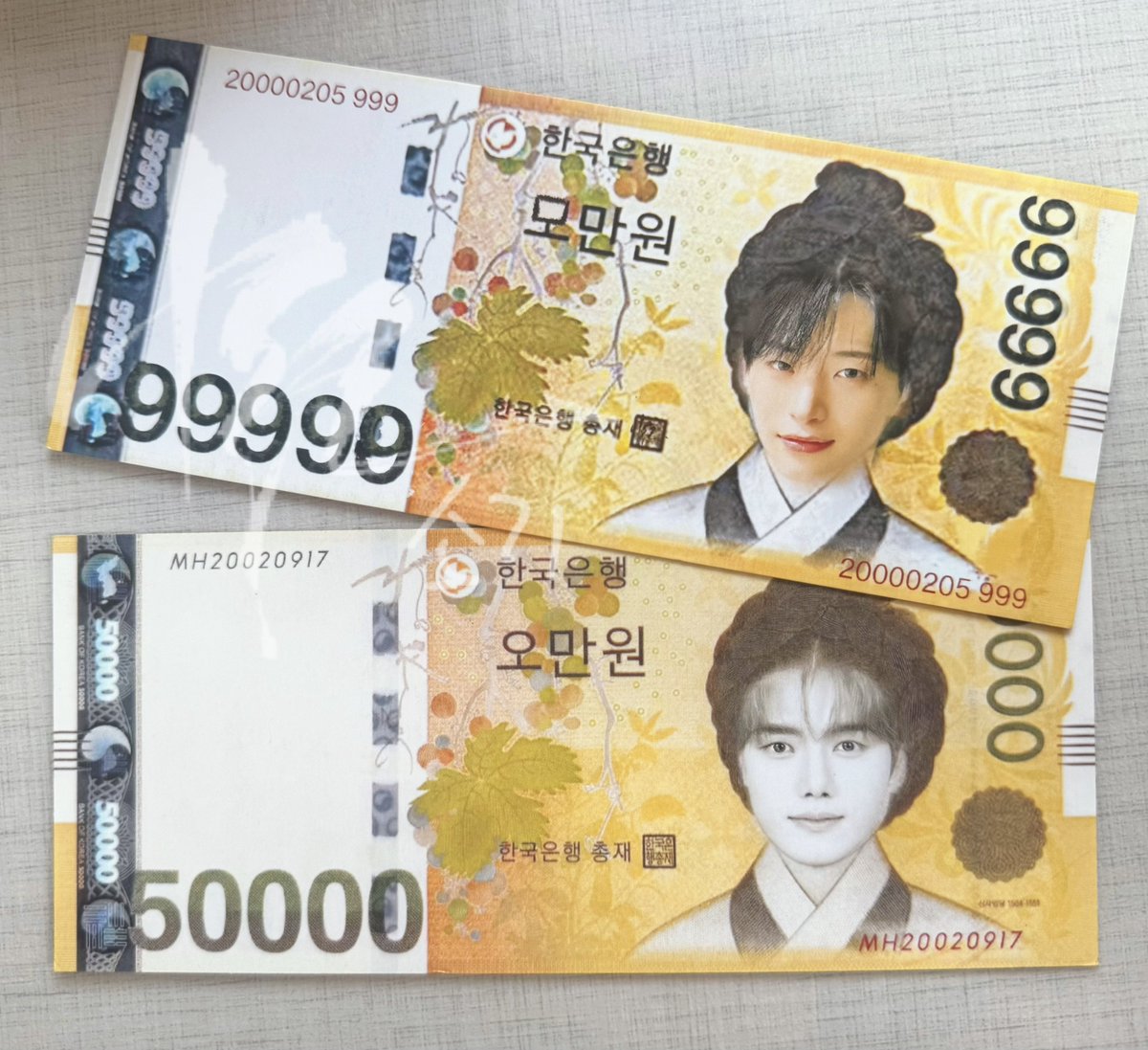 xiaojixiaoji04's tweet image. 2026 CRAVITY FAN-CON 선물🎁
🎨그림엽서
❤️날짜: 2/7  2/8
💛장소: 당일 공지
🩵수량: 한50set（멤버 랜덤, 1set 3+1장）

인증은 필요 없지만
RT 팔로우 해주시면 좋겠습니다&amp;gt;&amp;lt;
감사합니다♡

*1인 1set 받으실 수 있습니다~

#크래비티 #CRAVITY #러비티 #LUVITY