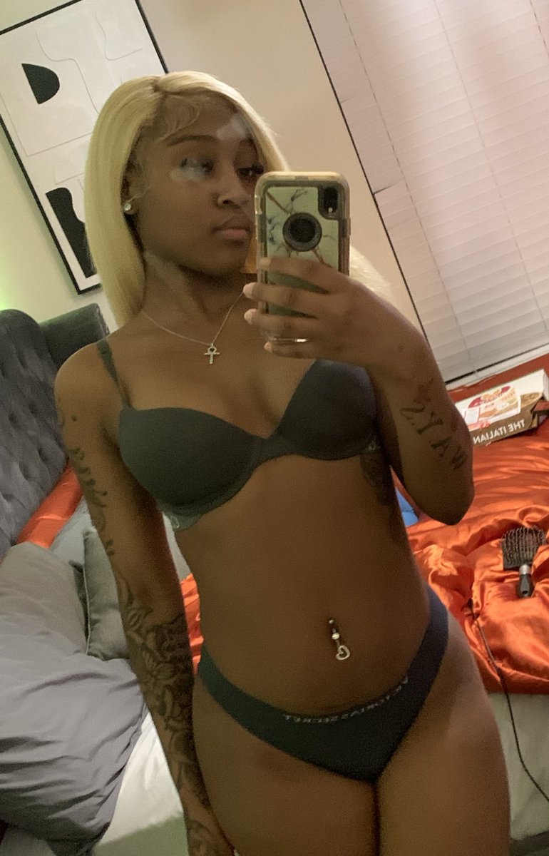 nanarealpretty's tweet photo. Body tea ☕️ 😘 https://t.co/ThaEOtiVKr