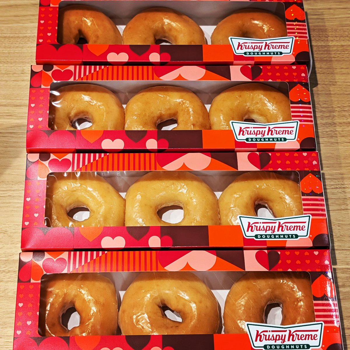 tateomif's tweet image. 今日のおやつは、クリスピー・クリーム・ドーナツさんのドーナツです。
I had doughnuts from Krispy Kreme Doughnuts for today's snack.

#krispykreme #クリスピークリームドーナツ #doughnuts #doughnut #ドーナツ