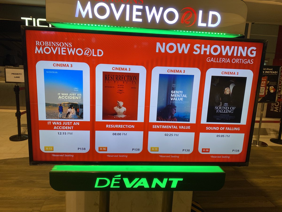 photoartbymm's tweet image. Since 45% off ang tickets sa rob galleria ortigas, P138.00 na lang ang world cinema entries!