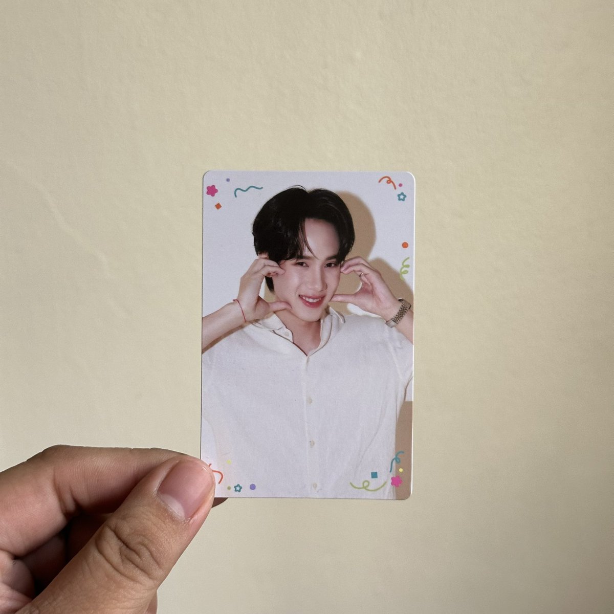 offattp's tweet image. HE LOOKS LIKE A BABY HEREEEEE so cuteeee 😭🥹🤏🏻🎀