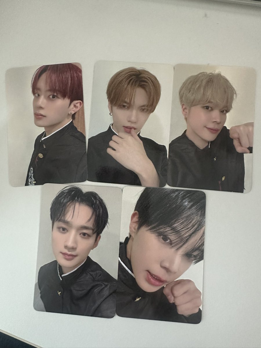 pposoong2's tweet photo. 베리베리 대면 팬사인회 미공포 양도 판매 WTS
에버라인 대면 팬싸 가쿠란 ver

포카만 세트당 1.6
개별구매도 가능
미개봉 앨범 포토북 장당 0.1

https://t.co/JAqhRdQKZg

verivery 강민 계현 용승 동헌 연호 https://t.co/r5rQfO4g3P