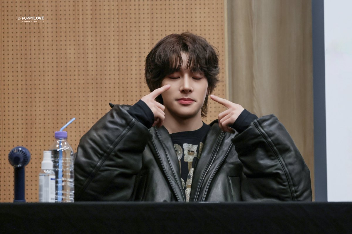 260125 Aladin

✊🥹✊

#제이크 #JAKE #ジェイク 
#심재윤 #SIMJAEYUN #沈载伦 
#엔하이픈 #ENHYPEN