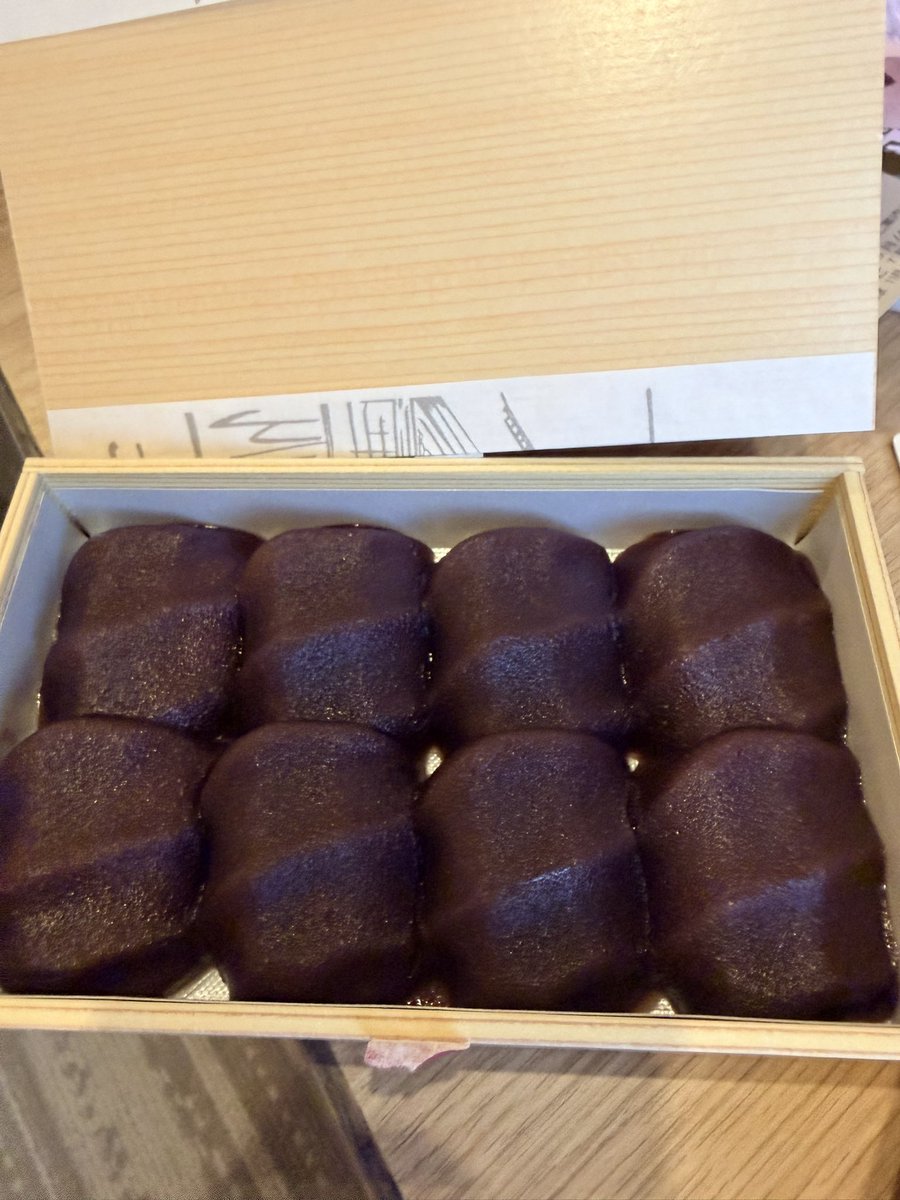 這次最高興就是終於吃到赤福了！好好吃🤤近鐵京都站竟然有賣！肥死也甘心了！