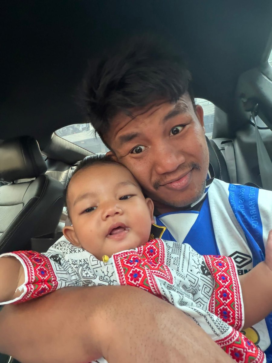 esr0128's tweet image. Rodtang posts these photos alongside the caption on Facebook: 

“ I have a story to tell, though I might not be able to tell everything 😁
I’m not a rich person. I work to earn money to take care of my family. My family has 10 siblings in total, plus so many nieces and nephews…