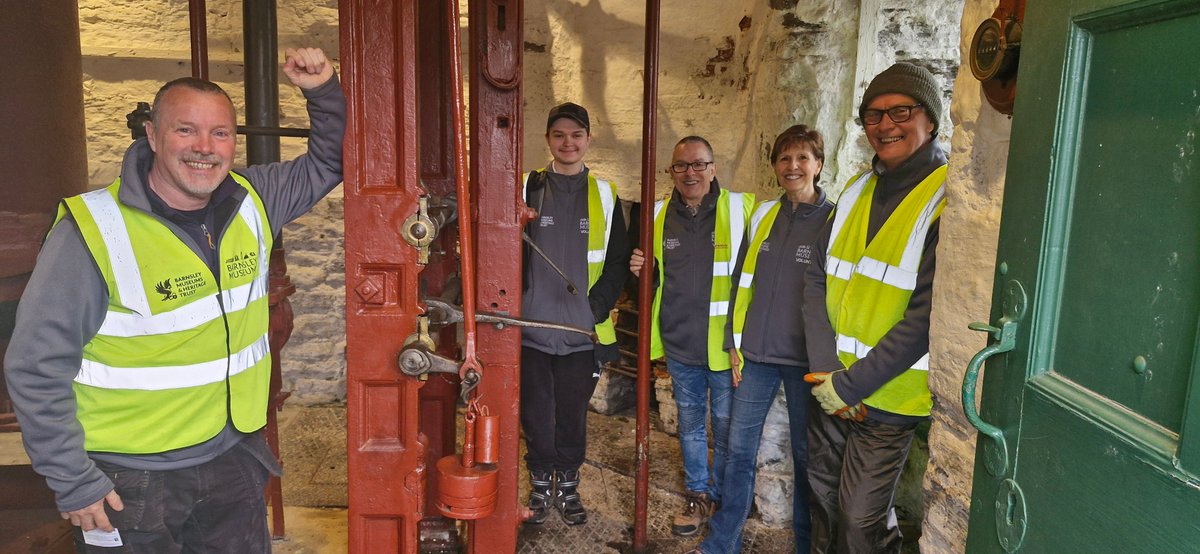 HeritageVols's tweet photo. 🏛️ Discover how @BarnsleyMuseums are using #volunteering as a route to employement in this HVG Case Study

🔗 https://t.co/x0j9HdFGXj

👨‍💻 Join HVG for free today https://t.co/lzw1aZqdHN

#LoVols #VolMngmnt #VolunteerEngagement #Volunteerism #PathwaysToWork
#Volunteer #Museums https://t.co/NvD6peNvnU