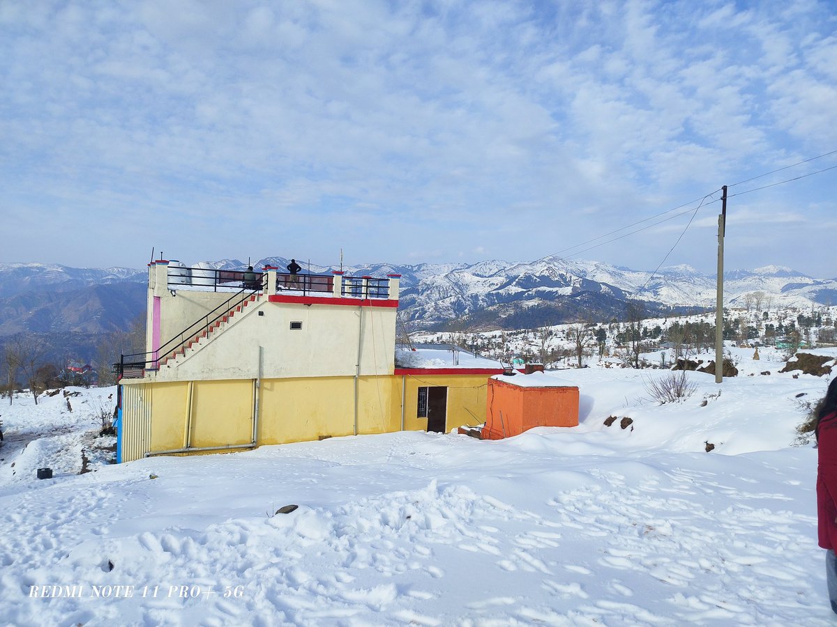 RaviChuganou's tweet photo. #RC_Peak​ is at a distance of 30 km (approx) from #Ramnagar​.It Is a beautiful tourist destination in tehsil Ramnagar of distt. udhampur, J&amp;K.
#RCPeak
#HillStation
#Ramnagar_BasantgarhRaod
#Kulwanta_RC_PeakRoad
#Snowfall2026
#TouristDestination https://t.co/ac2t01U9p2