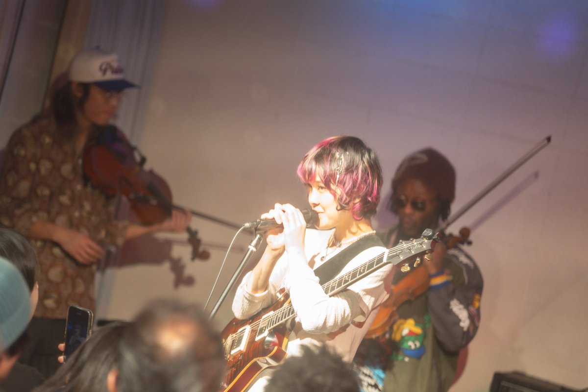 Tsujimoto_FbF's tweet image. 1/24 Mei Semones 
in Live Lounge Vio
単独公演名古屋公演
チケットはほぼ即完売
この2日間の撮影とても幸せでかけがえのない時間でした。
#meisemones