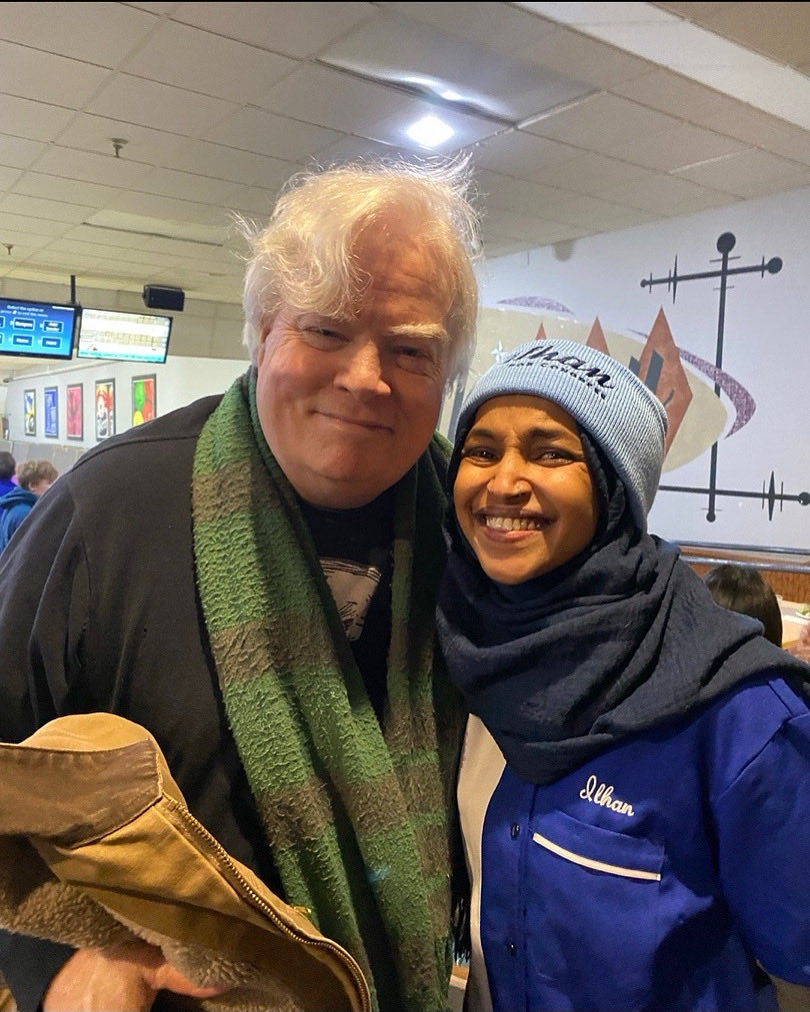 It would be nothing but blatant self-aggrandizement for me to use this moment to repost the photo <a href="/lizzwinstead/">Lizz "Insufferable Wench" Winstead</a> took of me meeting ⁦<a href="/IlhanMN/">Ilhan Omar</a>⁩ so I won’t do it.