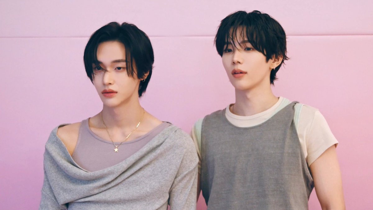 너무너무 커플같으셔서 ㅈㅅㄱ선배님이 물어보지도 않고 커플석으로 결제할거같음