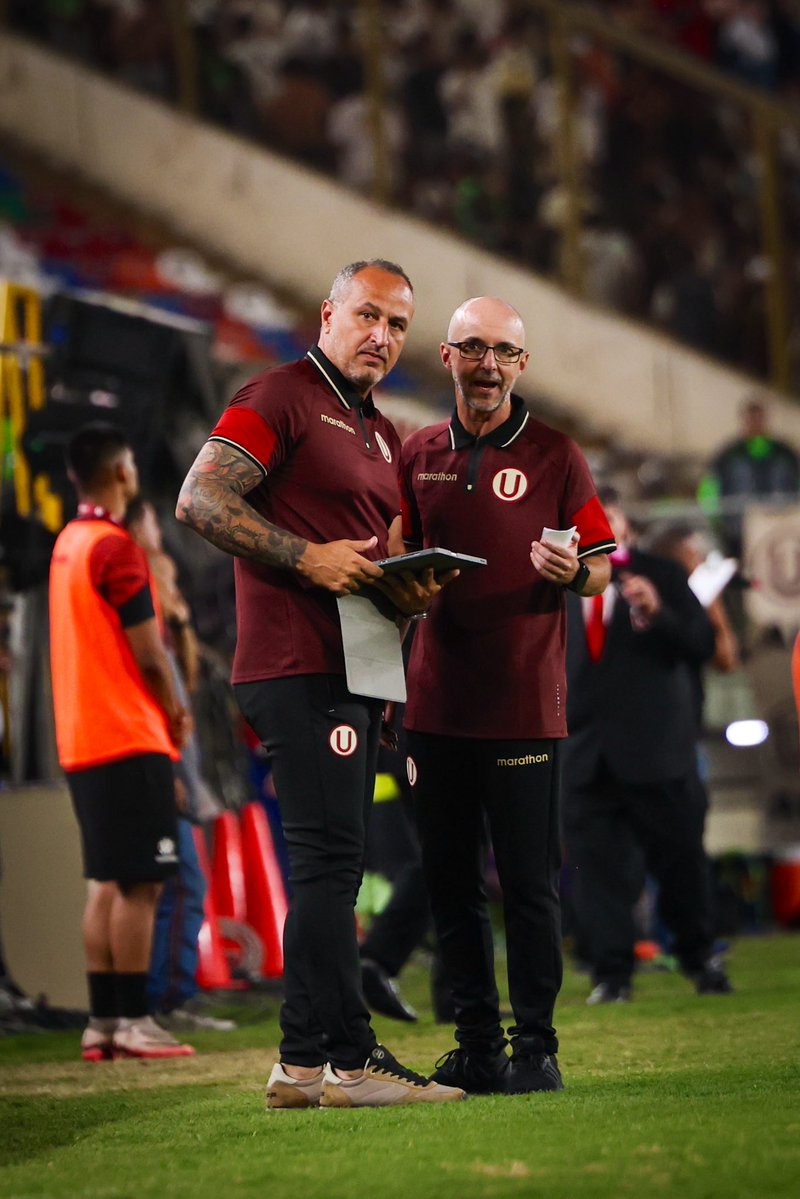 🏆🏆🏆 <a href="/Universitario/">Universitario</a>.

“NUNCA OLVIDES POR QUÉ EMPEZASTE…”
#UnaHistoriaDeGrandeza