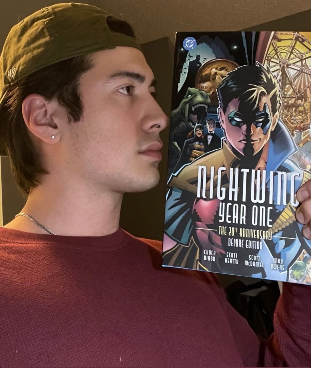 hudsonwupdates's tweet photo. Guys, @shaneismo made a list of every movie and book that Hudson Williams has mentioned in interviews!

🔗 https://t.co/CCQW7F8FTG https://t.co/QBPDisXvUV