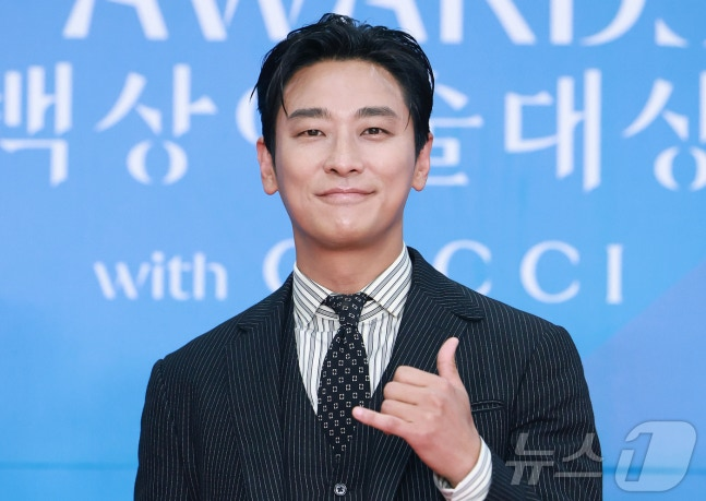 KoreanUpdates's tweet photo. #JuJiHoon reportedly will be making a special appearance in the new tvN drama <How To Become a Building Owner in Korea/Mad Concrete Dreams> starring #HaJungWoo #LimSooJung #JungSooJung #KimJunHan #ShimEunKyung.

https://t.co/Azr4OVvhDV
#KoreanUpdates VF https://t.co/3IptyUHCpE