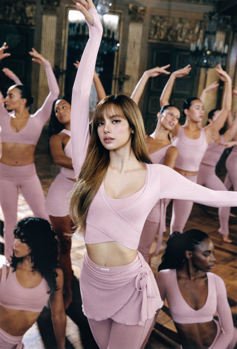 อ่านคอมเมนต์ Ads ใน Youtube มีแต่คนอยากเห็นลิซ่ารับบทนำในหนังเต้นอ่าาาา ละมีคนคิดเหมือนชั้น อยากเห็นนางใน STEP UP! แม่ขอหนังเต้นสักเรื่องค่ะลูก เป็นตัวละครไหนก็ได้ อยากเห็นลูกเต้นนน