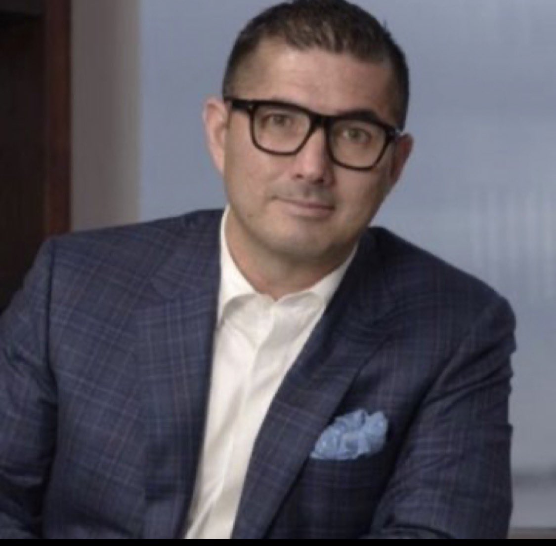 nilsonagu's tweet image. Este malparido cobarde se llama Juan Carlos Carmigniani Valencia, no es la primera vez que le pega a su ex pareja, tiene denuncias por amarrarla y pegarle, hagamos famosos a este miserable, @FiscaliaCol