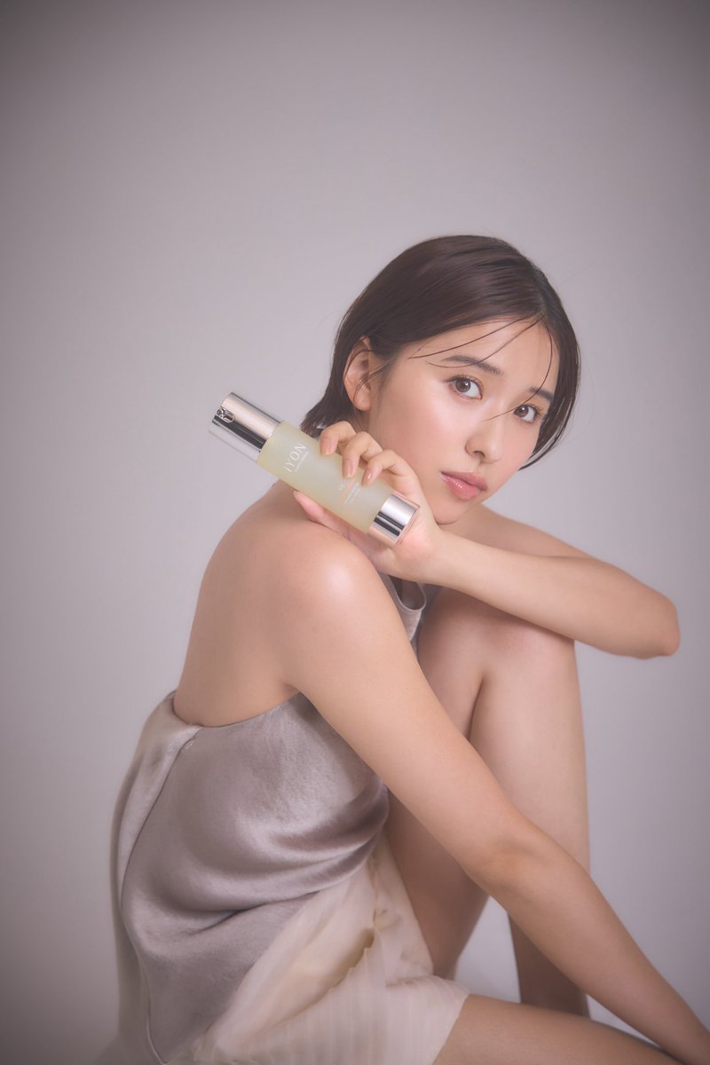 poteclo's tweet photo. まだまだ美を追求できるキャパ力もってるしおりんスゴ✨️
#玉井詩織
#ももクロ https://t.co/Y2IiFZT0OE