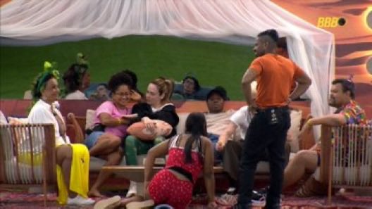 centralreality's tweet image. A água bateu na bunda pra alguns, né? #BBB26