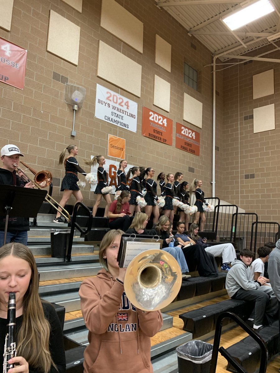 Mead HS Bands tweet media