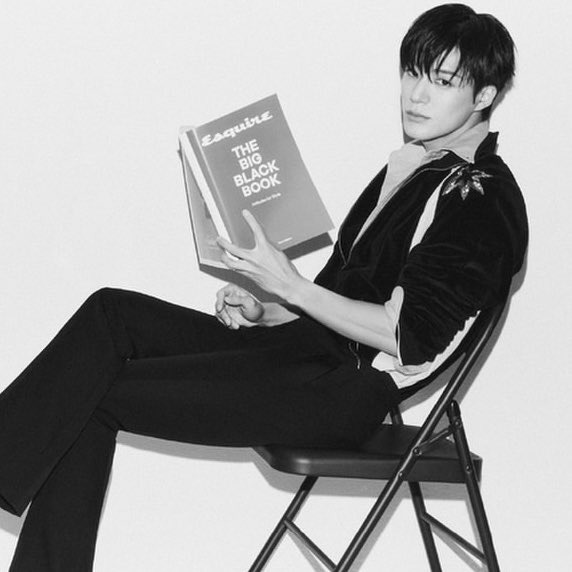 แบรนด์ไหนก็ได้เข้าเจโน่ที คนที่หล่อขนาดนี้ยังไม่ได้เป็นของแบรนด์ไหนเลยนะคะ จ้างได้ ฮีถ่ายแบบ ลงนิตยสาร ขายเสื้อผ้า ขายกระเป๋า ขายรองเท้า ขายชุดออกกำลังกาย ขายอุปกรณ์กีฬา ขายของกิน ขายอาหาร ขายขนม ออกอีเว้นท์ แฟชั่นวีค ได้หมดเลย เข้าได้นะคะ คนที่หล่อขนาดนี้ยังว่างอยู่