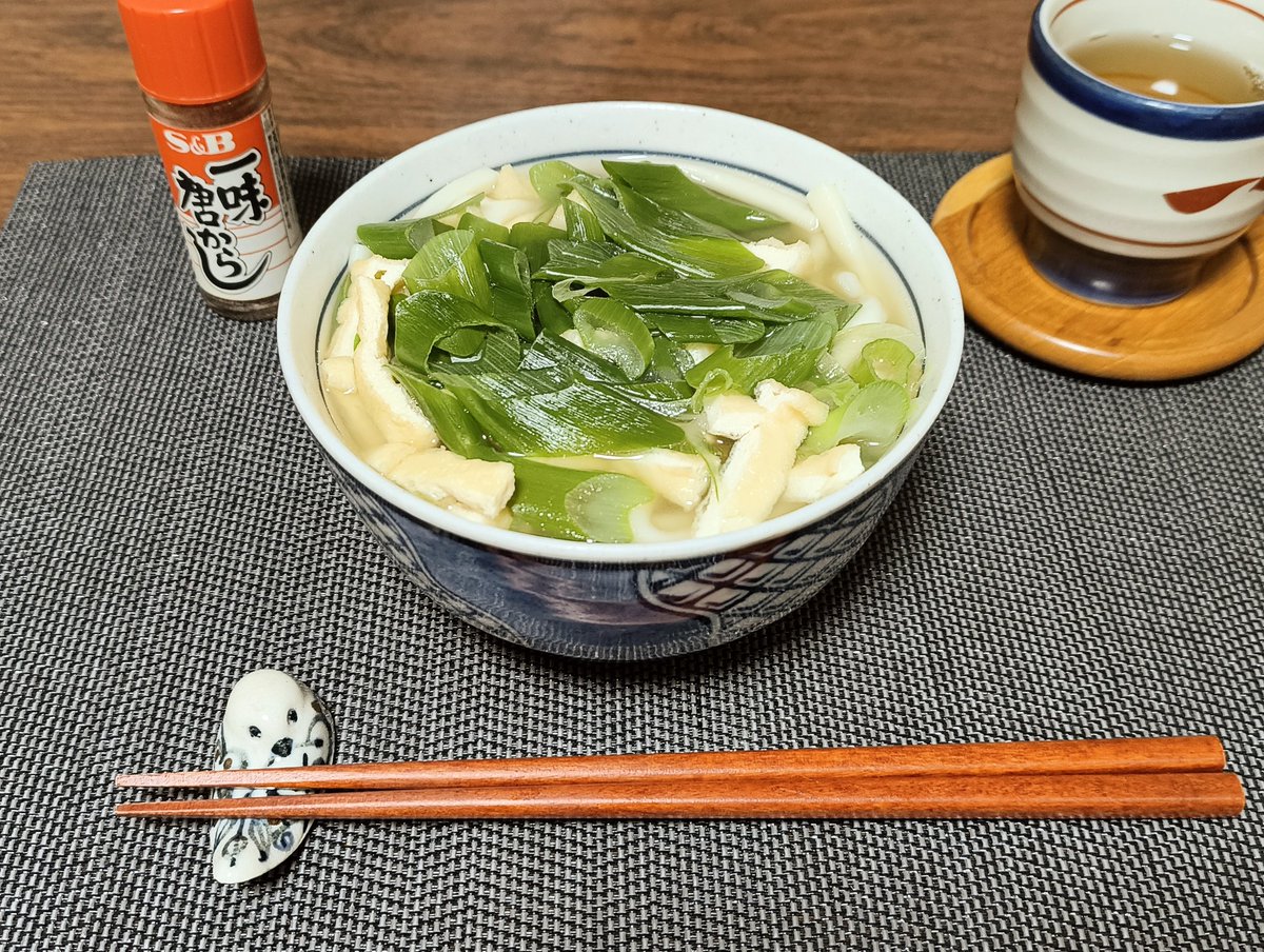 なもなもページ MOMO NATURAL | モモ ナチュラル - オフィシャルサイト VENT | SIDE