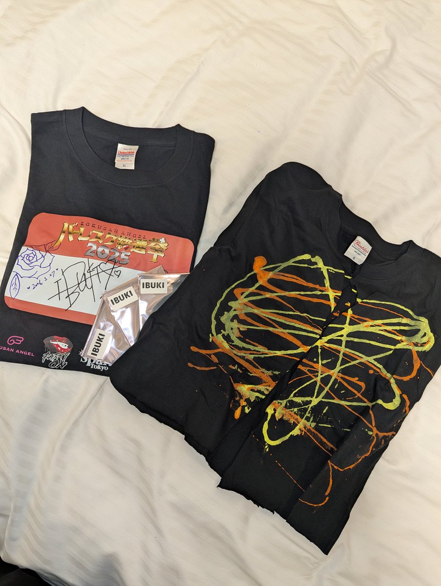 あけおめと総選挙のTシャツもらいに行ったら違うシャツも受け取れた😆
もっと見たくなったなぁ🪩
<a href="/IBUKI_burlesque/">一吹🐺BURLESQUE</a>
#一吹教
#63Angel