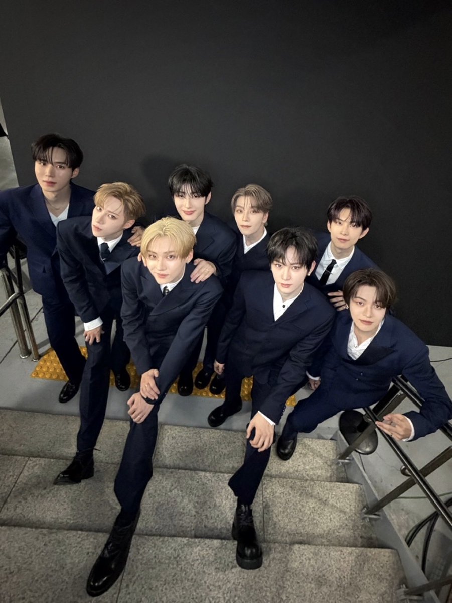 junseonuna's tweet photo. hes kind, attentive, and cares for his members. it shows on camera, and people talk about it constantly. ald1 members, seniors, ex-b2p trainees, WEi hyungs.

​and you haters.. why do you always target him with your nasty, disgusting, and heartless hatred?

​please stop just stop. https://t.co/B5Dt1NjV8E