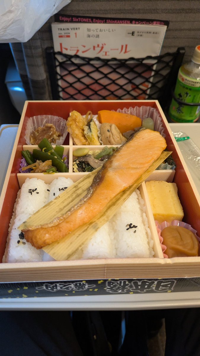 Tomozu プロフィールをご覧下さいです(´◡` )♩ ◼️ これから色々調整していきます👀