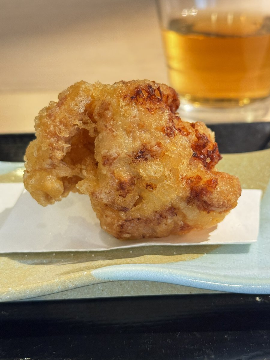 onzoooo's tweet image. エマージェンランチ
本鮪と鰤の丼
鶏天塩

#十歩