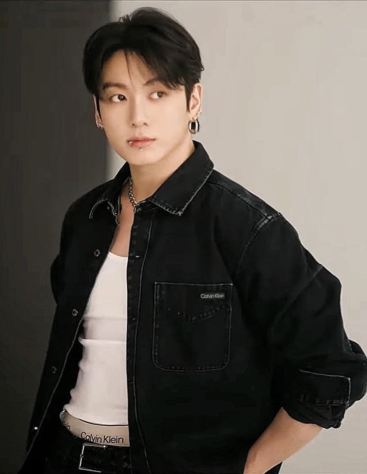 dailyjkpraise's tweet photo. Jungkook’s ARIRANG ORCHID VINYL has sold out on Target for the 4th time, making him the FIRST member to do so. https://t.co/Y7HnnMNDmk