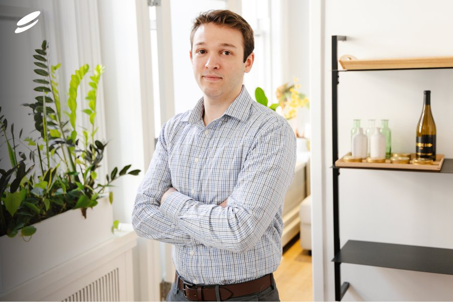 Dự án <a href="/speciefinance/">Specie</a>  được dẫn dắt bởi <a href="/frankiedigiac/">Frankiedigiac</a> một nhà sáng lập nhiều lần (repeat founder),từng làm việc tại Morgan Stanley, và hiện đang xây dựng một tài khoản toàn cầu dành cho các doanh nghiệp thương mại

Một bước đi rất đáng chú ý cho <a href="/SeismicSys/">Seismic</a>