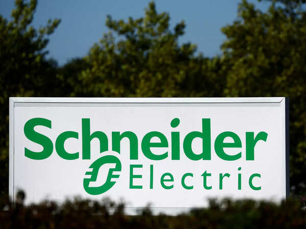 TnInvestment's tweet image. #UnionBudget to be presented on Feb 1 is expected to propose an incentive scheme of over Rs 13,000 Cr for the Construction equipment sector

- #TamilNadu houses manufacturing plants from leading construction and related industries like

#Caterpillar India
#Schwing Stetter
#Bull