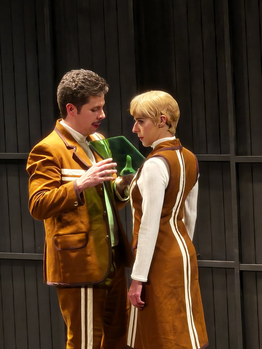 LUPITA TAFOYA LaChicaDelTeatro tweet media