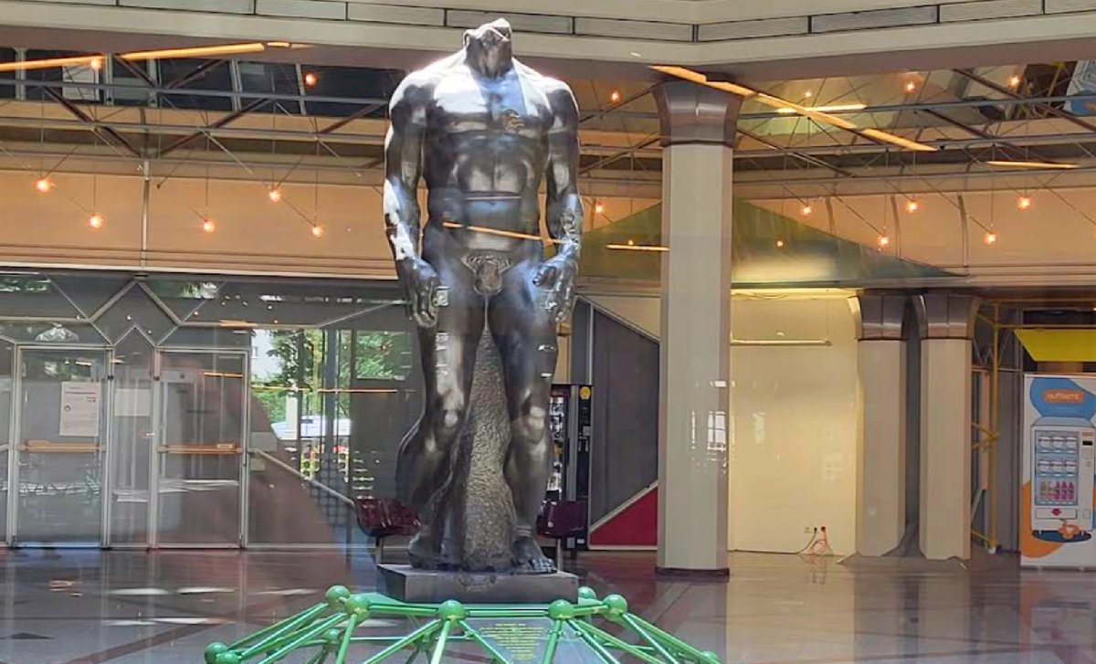 #artwork in the Bundesamtsgebäude Radetzkystraße 😊#vienna #goodlife #goodvibes #love #photography #digital #fineart #photooftheday #beauty #landscapes #fun #enchanting #femininity  Blog: sea-nomads.blogspot.com