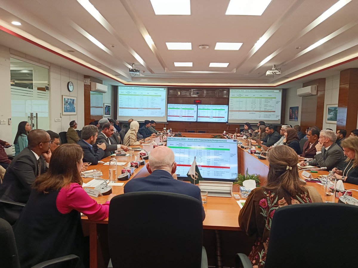 WHOPakistan's tweet image. .@WHOPakistan was pleased to join a delegation of the @gatesfoundation &amp;amp; @PakFightsPolio leadership at the National Emergency Operations Center for Polio Eradication to strengthen our partnership.
All evidence indicates that, together, we can #EndPolio in Pakistan &amp;amp; worldwide.