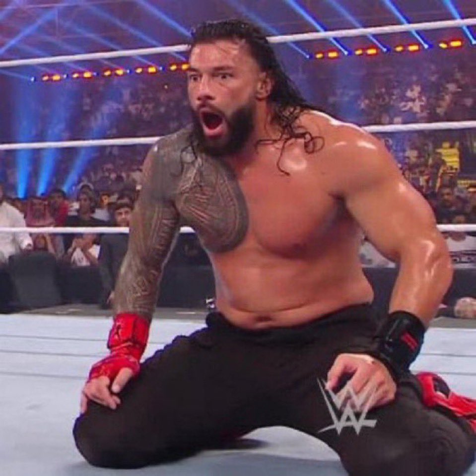 Roman Reigns SZN 💥 tweet media